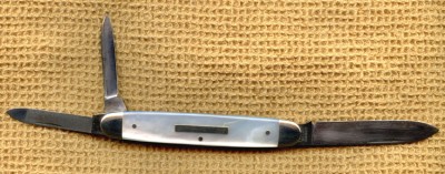 Schrade Cut. Co. Pearl Senator 8786B.jpg