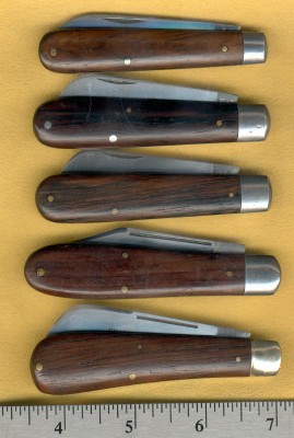 Schrade Wood 1Blade Jacks 2.jpg