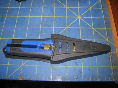 HydroFarmTitaniumNippers50cents 001.jpg