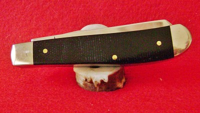 Case 2018 Mini-Trapper 10207 Black Canvas Laminate - Pile Closed.JPG