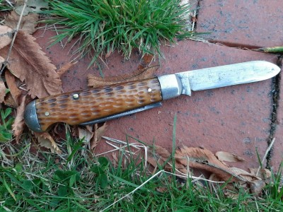 Schrade Cut Co. Walden NY EZ open nice blonde bone