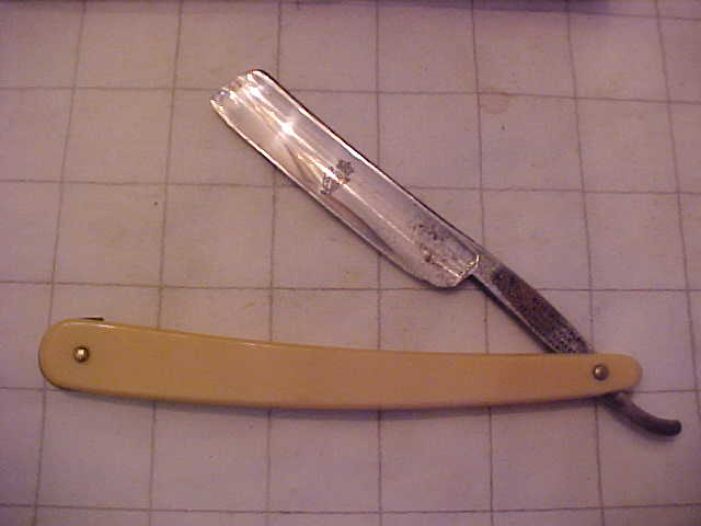 WW&R Razor.JPG
