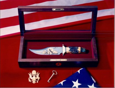 bowie display box lock & key.JPG