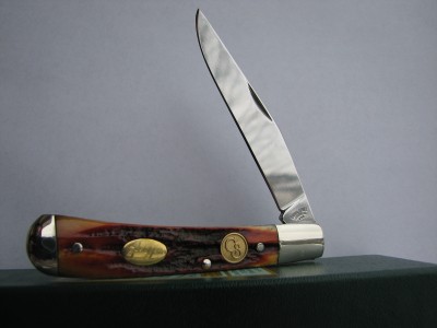 Fifth Anniversary Amber Stag Bone Half Moon Trapper