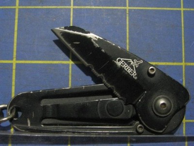 GerberBlackKeyRingKnife1.JPG