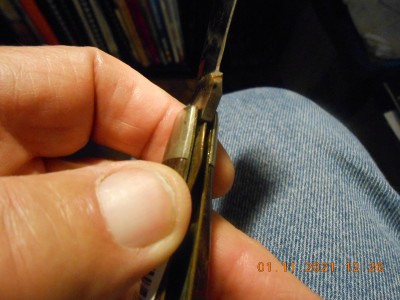 Need to get the micrometer to read the thickness of this liner lock brass!