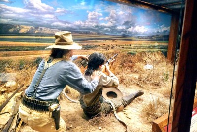 Buffalo hunters diorama