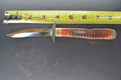 newcombknife3314_orig.jpg