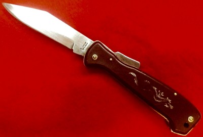 A PASTOR ALEMAN "Dragon" Lockback Pocket Knife.