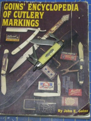 Knife&Book 002.jpg