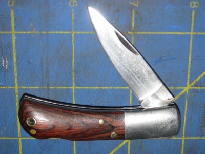 CabelasKnife$4 001.jpg
