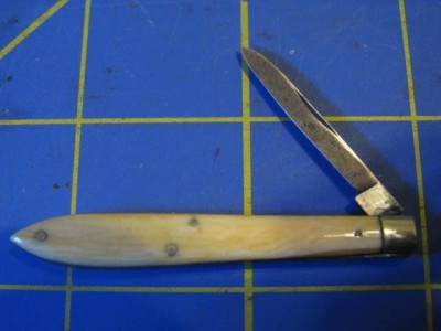 SouthingtonIvoryQuill1.JPG