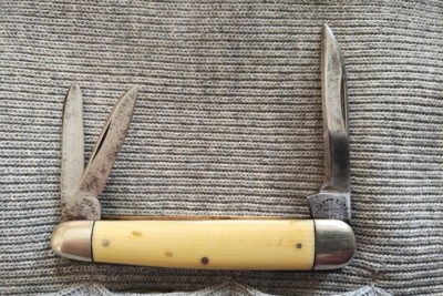 Hackett, Gate &amp; Hurty sleeveboard whittler