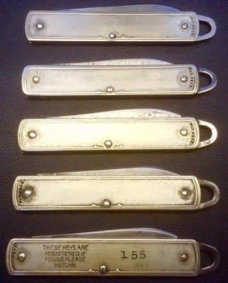 2B - Back. Each Knife Is In The Same Position As In 2A.
