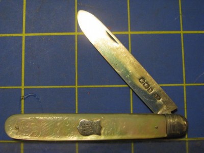CigarBoxDrawer1-2SilverFruitKnives 041.jpg