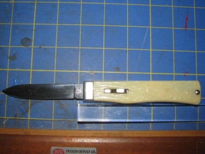 RostfreiGravityKnifeMarkSide.JPG