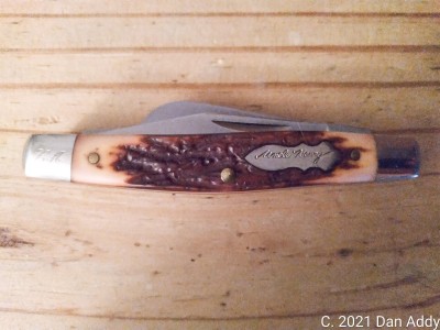 834UH Mark.jpg