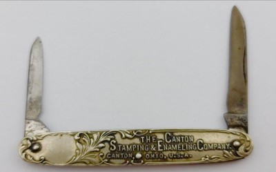 I've never seen this "exact" handle pattern before.<br />The main blade tang stamp is the curved or arched <br />style, WITHOUT the "USA" in the center.<br />The secondary blade tang stamp, if there is one, is unknown.