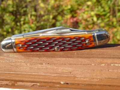 Schrade 858 Pile Side (Folded) Pay no attention to that bit of polishing compound on the handle pin (my tired eyes missed it during cleanup!)