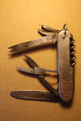 Foreign fisherman's knife.jpg