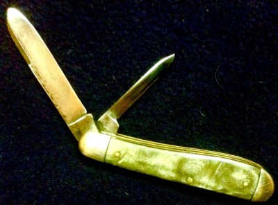 That Is NOT Rust On The Main Blade,<br />It's The Lighting.