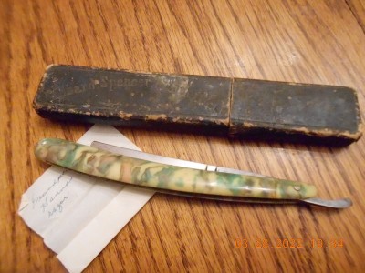 Hibbard, Spencer and Bartlett Razor with a note saying, "Granpa Hanna's Razor".
