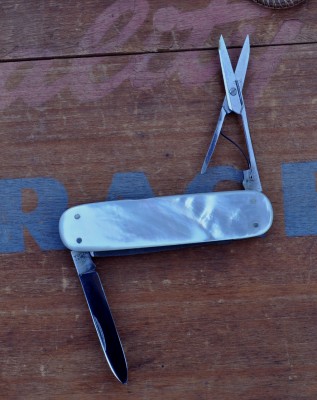 Schrade Walden equal end lobster 877 1.jpg