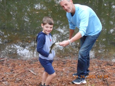 015.JPG (354.25 KiB) Viewed 1418 times Daddy couldn't get him to lip the little bass for a picture.