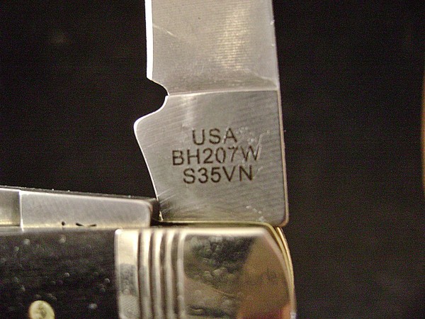 W+ - Case 2023 Mini Trapper BH207W S35VN Buffalo Horn - Pattern Stamp.JPG