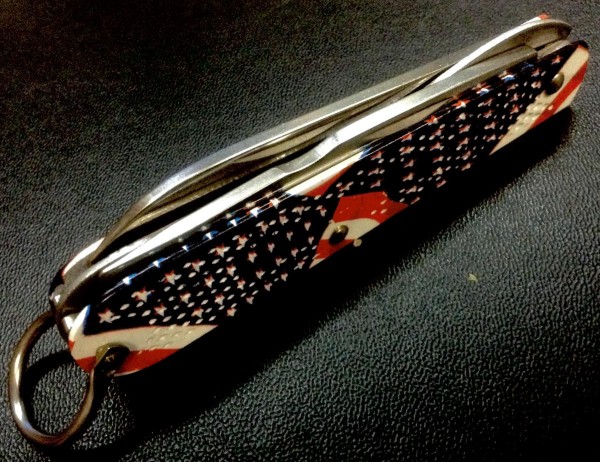 CAMILLUS 327F-&quot;Ol' Glory&quot; Series<br />Pocket Knife #19.