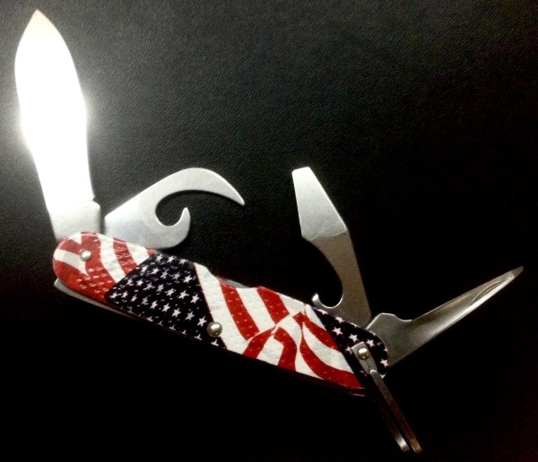 CAMILLUS 1760F-&quot;Ol' Glory&quot; Series<br />Pocket Knife #20.