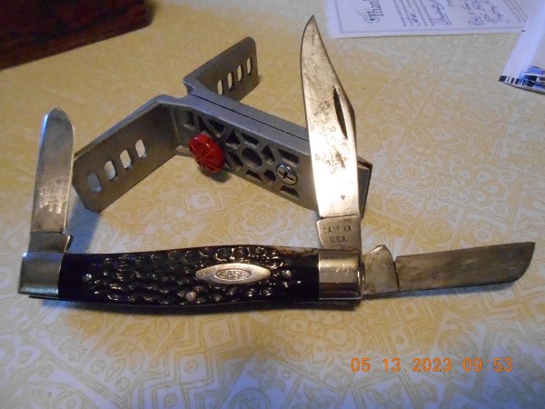 Appears someone tried a little grinder, maybe a Dremel, to remove the rust from the blade at one time.