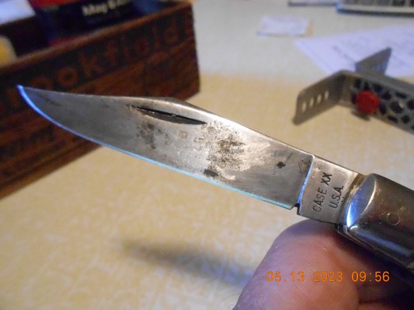 Mark side of the clip is pitted