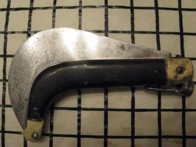 HoffritzGrapeKnife1.jpg