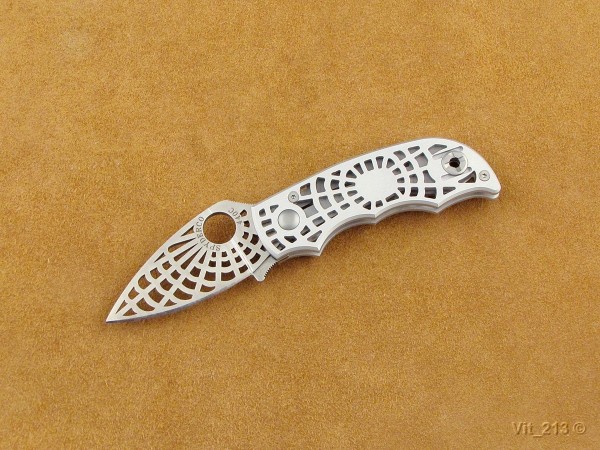 Spyderco C109SLP 'S'.jpg