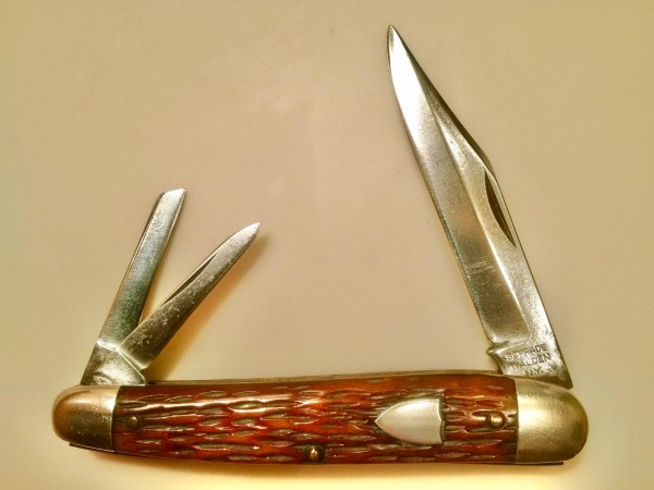 Schrade Walden 804 saber ground, peach seed bone