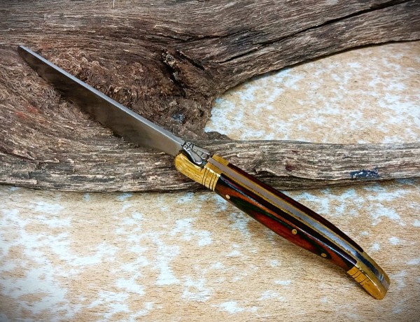 BeeKnife1.jpg