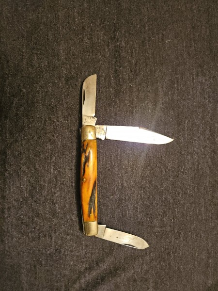 Need help with this knife value