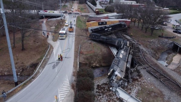 Derailed...jpg