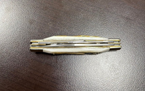 knife2.jpg