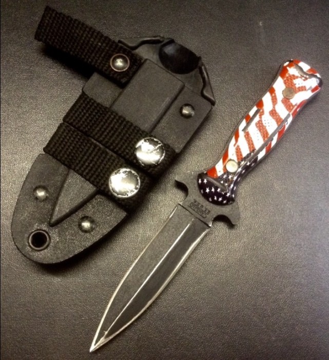 CAMILLUS CP75F-&quot;Ol' Glory&quot; Series<br />Knife #42.
