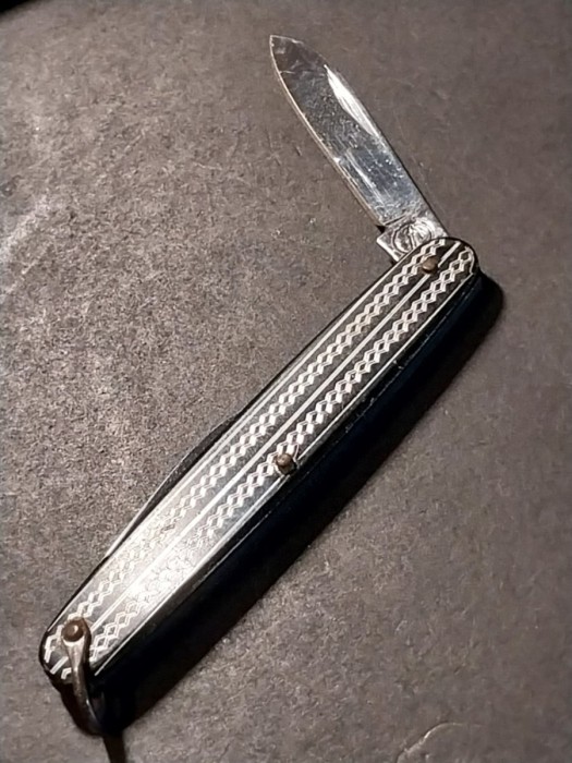 Knife 12.jpg