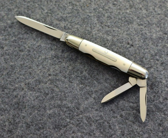 Wostenholm Whittler Ivory (1600x1307).jpg