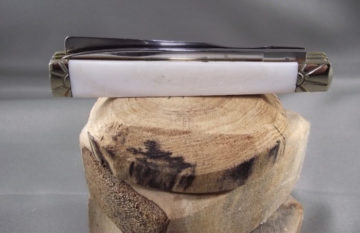 FROST DOC KNIFE 2.JPG