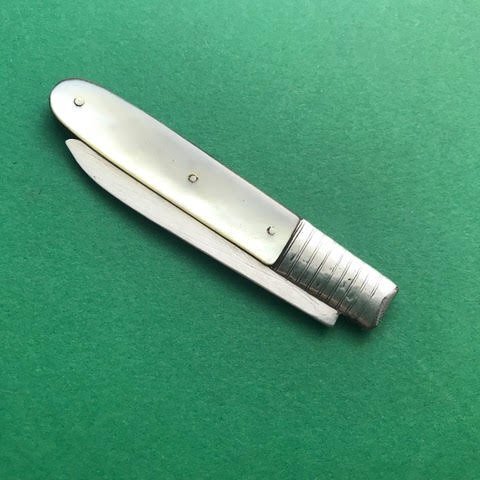 Crowned Lion Fruit Knife-4.jpg