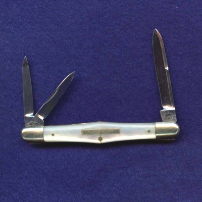 Swell-center whittler. NS bar shield. No pattern number. Pre-1915 tang stamp.