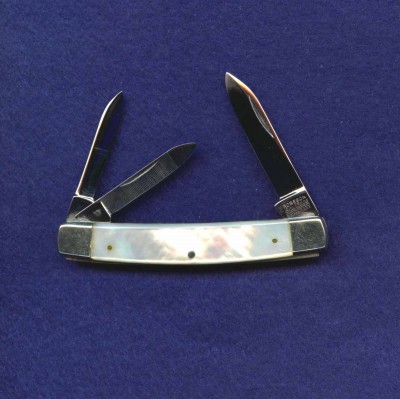 3" sway-backed whittler.<br />Pattern number 732365.