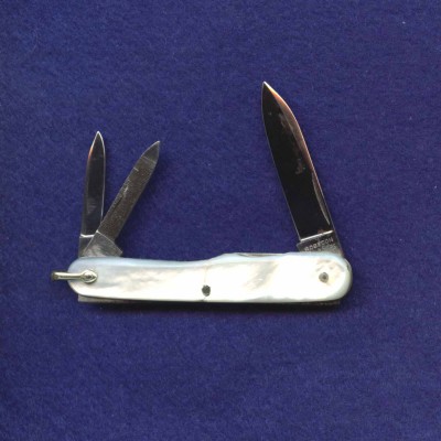 2 1/2" gunstock fob whittler.<br />Pattern number 733466.