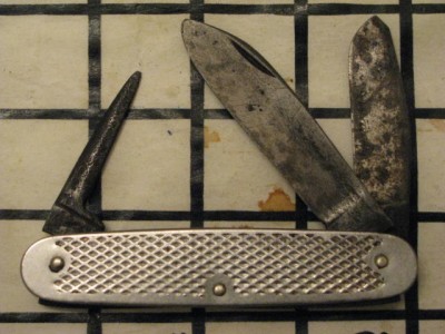 ScoutUtilityKnives 117.jpg