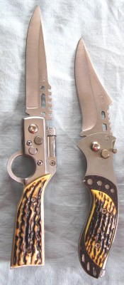2 USA Super Knifes with led lites, 4½" closed, 8¼" open. 4½" closed, 7½" open.